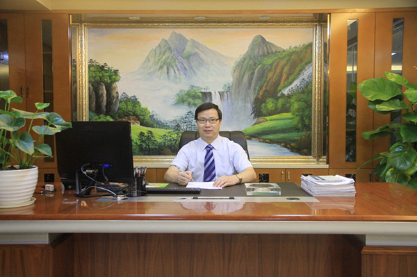 總經(jīng)理劉樂(lè)輝先生.jpg 總經(jīng)理劉樂(lè)輝先生.jpg